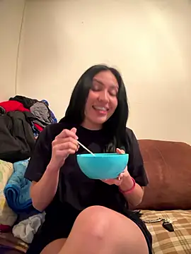 Snapshot of LunaAurora3 chatting on 01.14.26 LunaAurora3 online show from 01.14.26