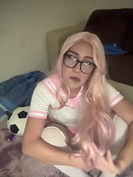 Snapshot of LunaAurora3 chatting on 04.02.26 LunaAurora3 online show from 04.02.26