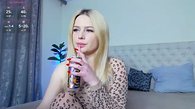 Snapshot of TamarraFox chatting on 02.09.26 TamarraFox online show from 02.09.26