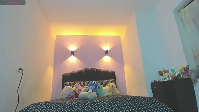 Snapshot of Sofia_Clauss_ chatting on 05.17.26 Sofia Clauss online show from 05.17.26