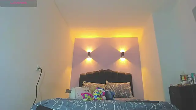 Snapshot of Sofia_Clauss_ chatting on 05.19.26 Sofia Clauss online show from 05.19.26