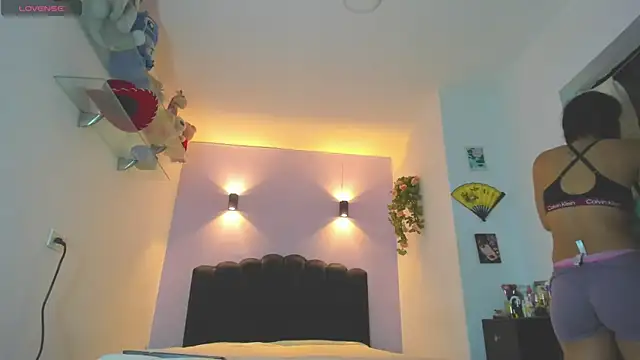 Sofia Clauss  online show from 06.19.26