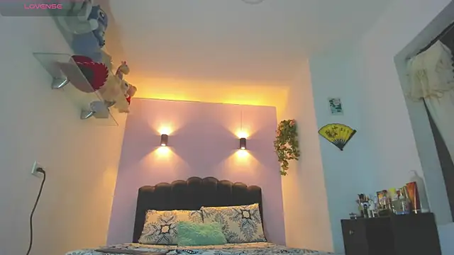 Sofia Clauss  online show from 06.29.26