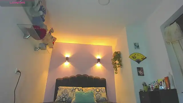 Sofia Clauss  online show from 07.05.26