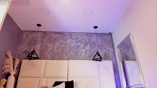 Sofia Clauss  online show from 08.01.26
