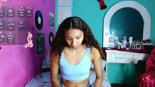 Snapshot of sensitive_brunette chatting on 10.30.25 sensitive brunette online show from 10.30.25