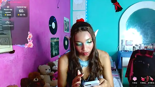 Snapshot of sensitive_brunette chatting on 11.20.25 sensitive brunette online show from 11.20.25