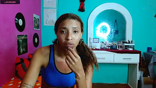 Snapshot of sensitive_brunette chatting on 11.26.25 sensitive brunette online show from 11.26.25