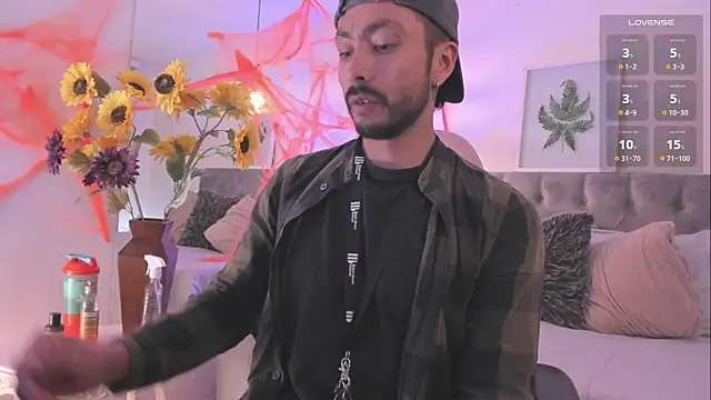 Tom cooper  online show from 10.11.25