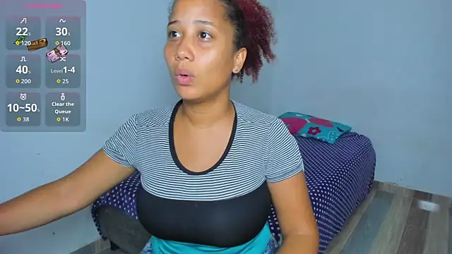 Snapshot of zandra_kiman chatting on 11.25.25 zandra kiman online show from 11.25.25