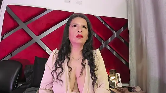 Snapshot of Kendra-Foxxy chatting on 06.01.26 Kendra-Foxxy online show from 06.01.26