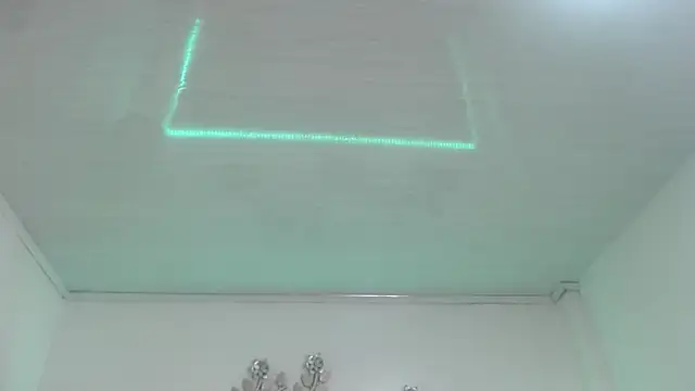 Snapshot of candy_lux_ chatting on 12.01.25 candy lux online show from 12.01.25