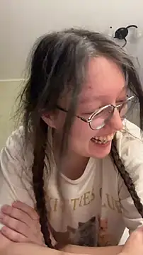 emigooflordXD online show from 10.23.25