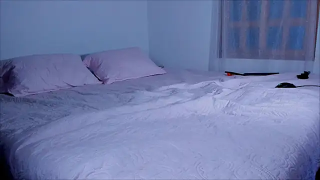 Lauren A online show from 02.25.25