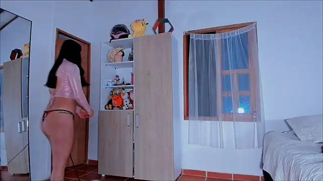 Lauren A online show from 03.19.25