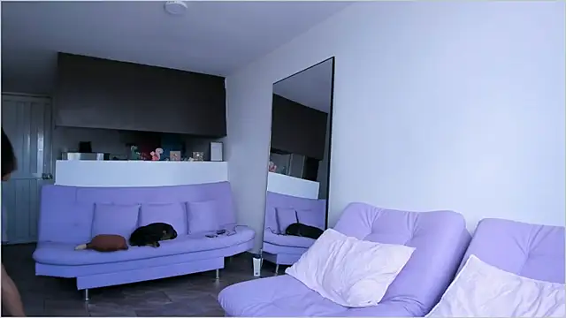 Lauren A online show from 09.23.25