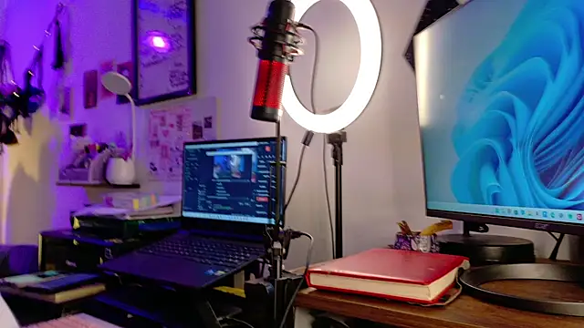 Snapshot of mollyshake1 chatting on 03.10.26 mollyshake1 online show from 03.10.26