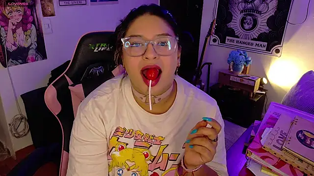 Snapshot of mollyshake1 chatting on 03.28.26 mollyshake1 online show from 03.28.26