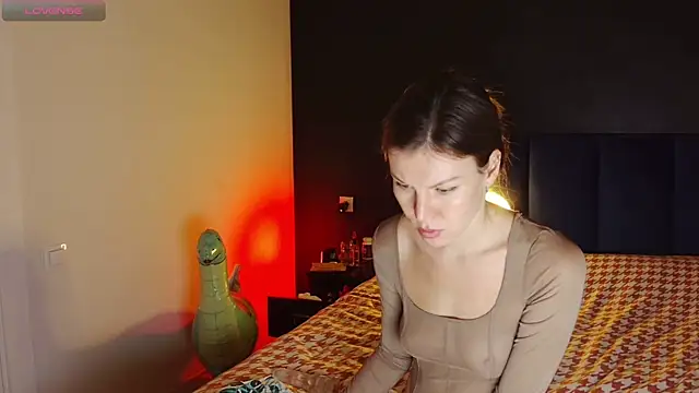 Snapshot of fifth_element chatting on 11.13.25 fifth element online show from 11.13.25