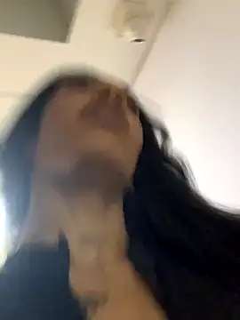 Snapshot of turabbitxx chatting on 12.17.25 turabbitxx online show from 12.17.25