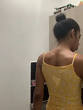 Snapshot of turabbitxx chatting on 02.27.26 turabbitxx online show from 02.27.26