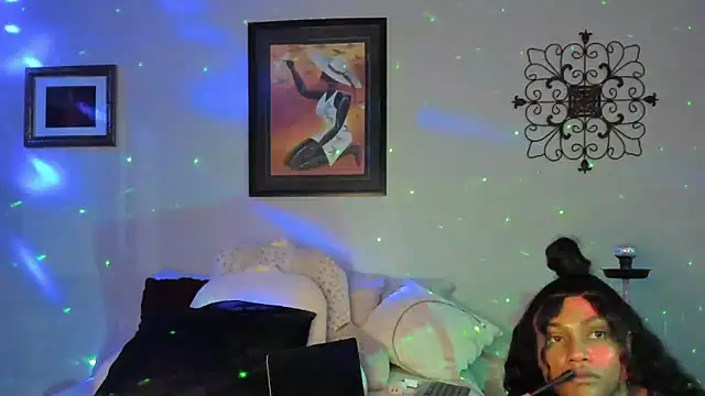 Snapshot of yiauana chatting on 02.08.25 yiauana online show from 02.08.25