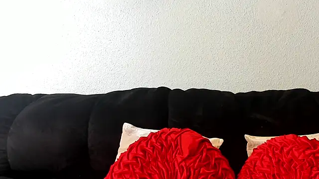 Snapshot of yiauana chatting on 03.11.25 yiauana online show from 03.11.25