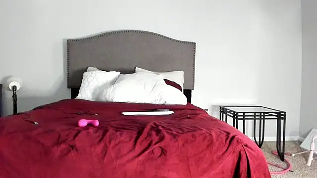 Snapshot of yiauana chatting on 09.23.25 yiauana online show from 09.23.25