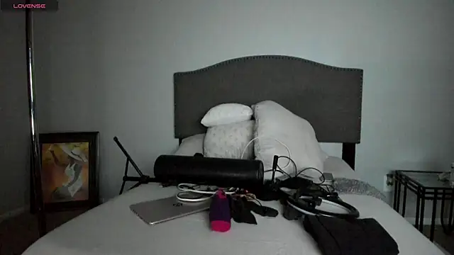 Snapshot of yiauana chatting on 10.01.25 yiauana online show from 10.01.25