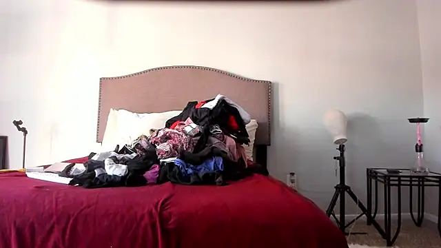 Snapshot of yiauana chatting on 10.09.25 yiauana online show from 10.09.25