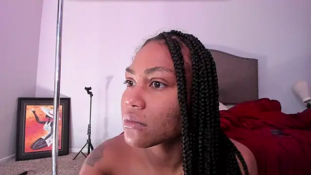 Snapshot of yiauana chatting on 10.10.25 yiauana online show from 10.10.25