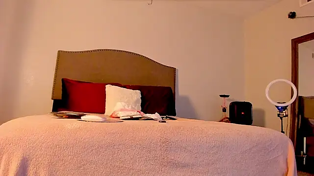 Snapshot of yiauana chatting on 11.03.25 yiauana online show from 11.03.25