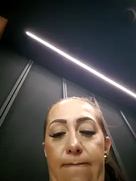 AvaLloyd online show from 02.26.25