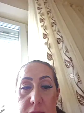 AvaLloyd online show from 02.26.25