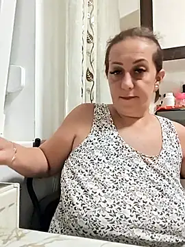 AvaLloyd online show from 09.22.25