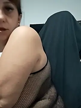 AvaLloyd online show from 11.04.25