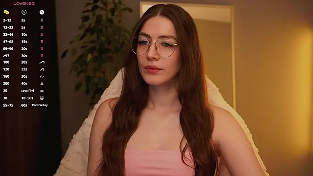 Snapshot of Ester_Hill chatting on 11.14.25 Ester Hill online show from 11.14.25