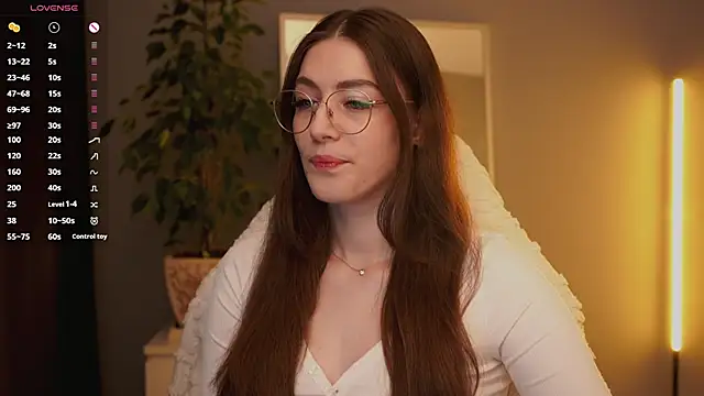 Snapshot of Ester_Hill chatting on 11.18.25 Ester Hill online show from 11.18.25