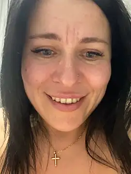 Snapshot of CuteNata chatting on 01.05.25 CuteNata online show from 01.05.25