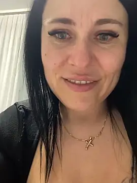 Snapshot of CuteNata chatting on 01.11.25 CuteNata online show from 01.11.25