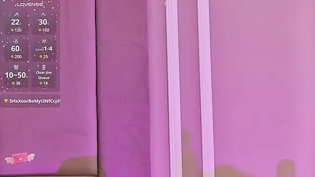 EmilyColle  online show from 03.20.25