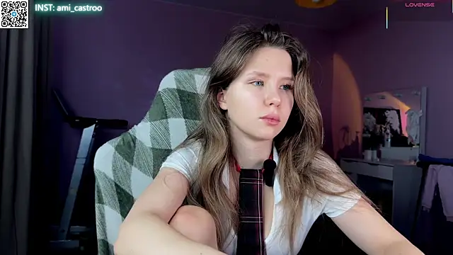 Snapshot of Ameliia_castro chatting on 11.27.25 Ameliia castro online show from 11.27.25