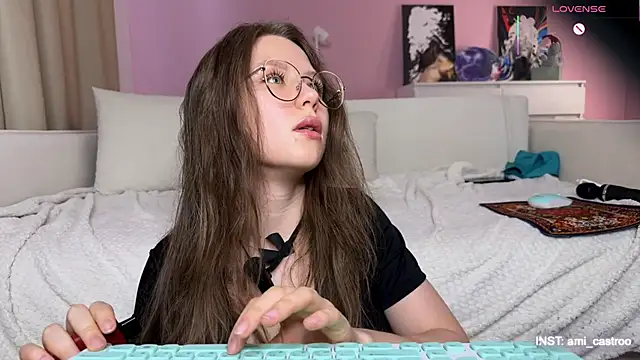 Snapshot of Ameliia_castro chatting on 03.06.26 Ameliia castro online show from 03.06.26