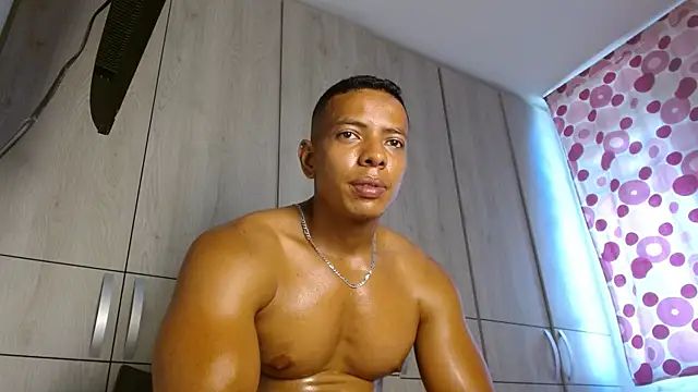 Snapshot of Muscle_Brown10 chatting on 01.12.25 Muscle Brown10 online show from 01.12.25