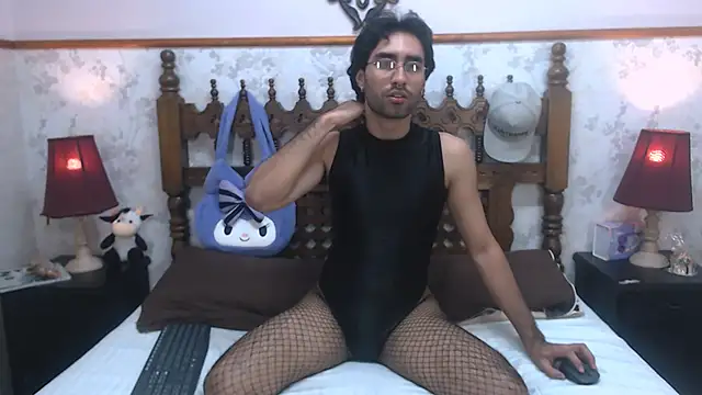 MilanZaire online show from 02.27.25