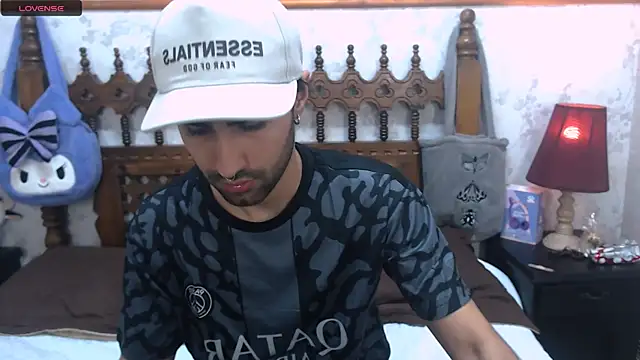 MilanZaire online show from 02.28.25