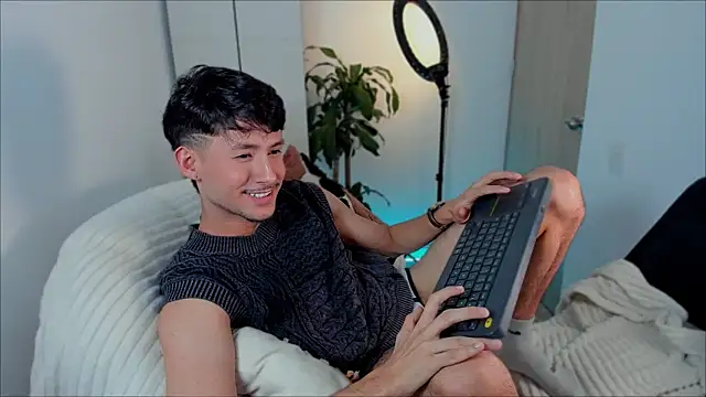 dimitri targaryen online show from 12.20.24