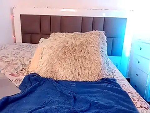 nicolaskan online show from 10.11.25