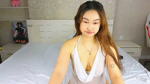 Snapshot of Diana_Moon_ chatting on 12.15.25 Diana Moon online show from 12.15.25