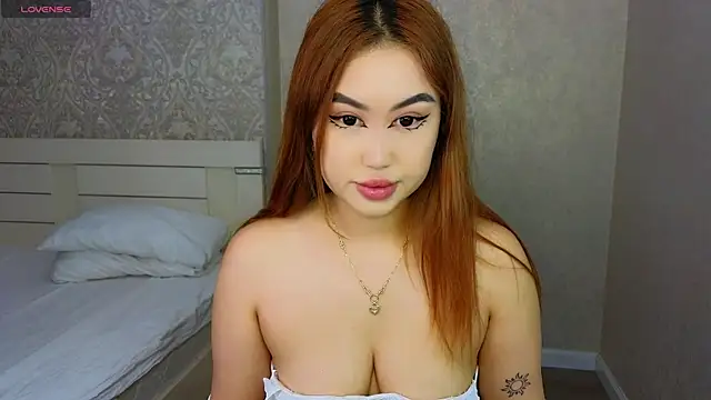 Diana Moon  online show from 04.30.26